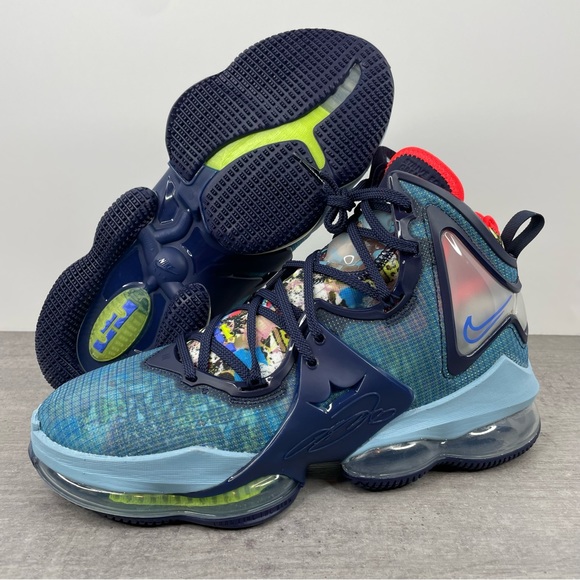 nike lebron xix